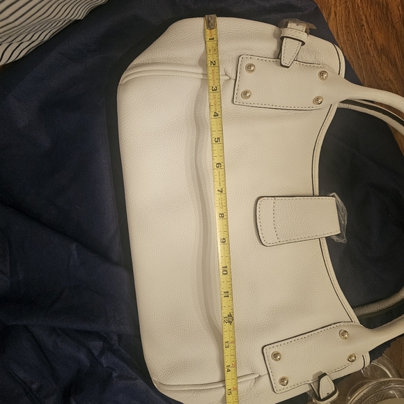 Dooney & Bourke White Shoulder Bag - Picture 11 of 12